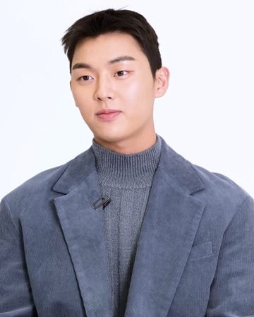 최현욱 사진