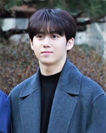 윤성 사진